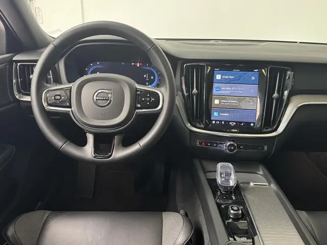 Volvo V60 2.0 B3 Plus Dark 2023 Benzine 10