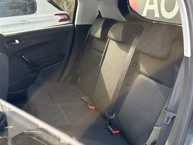 Peugeot 208 1.2 PureTech Allure 2016 Benzine 6