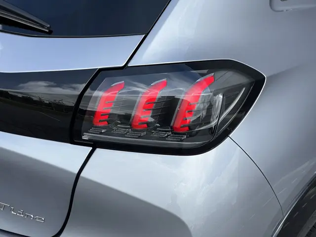 Peugeot 208 1.2 PureTech GT-Line 2020 Benzine 16