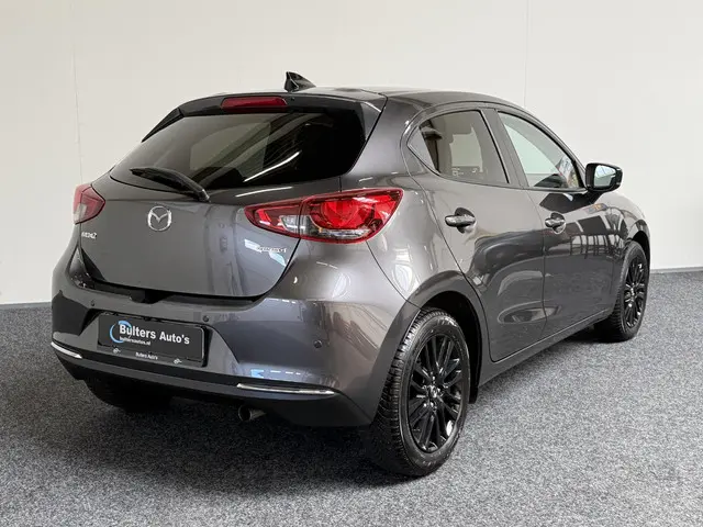 Mazda 2 3