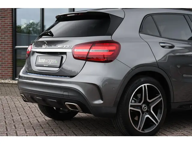 Mercedes-Benz GLA 180 AMG Night 2019 Benzine 22