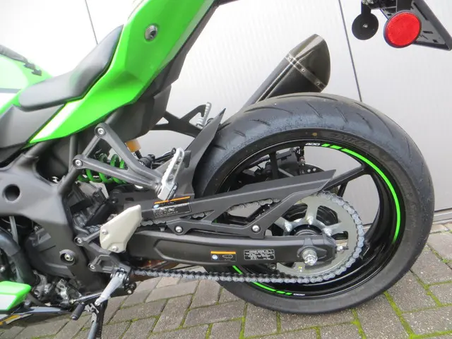 Kawasaki Ninja ZX ZX-4RR Performance 2024 Benzine 12