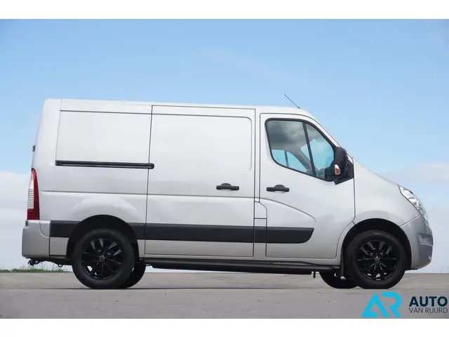 Renault Master bestel T33 2.3 dCi L1H1 2019 Diesel 18