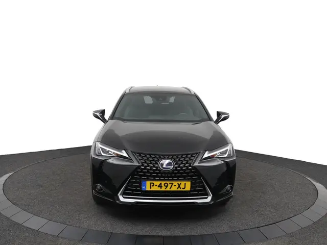 Lexus UX 250h Preference Line 2022 Hybride Benzine 16