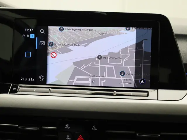 Volkswagen Golf 1.0eTSI/110PK Life DSG 2023 Benzine 7