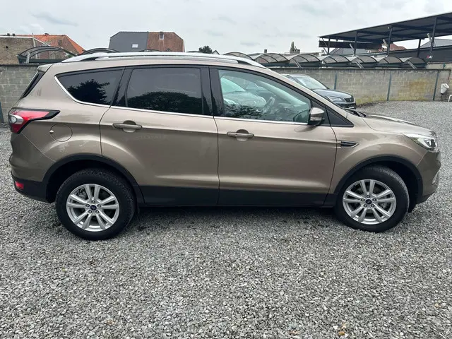 Ford Kuga 1.5 TDCi FWD Business Class 2018 Diesel 9