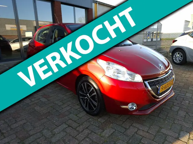 Peugeot 208 1.2 VTi Envy / NAV / CruiseC / CLIMA 2013 Benzine