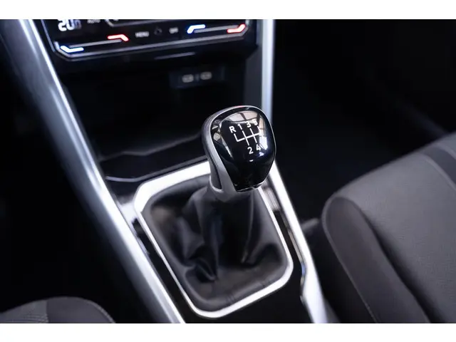 Volkswagen T-Roc 1.0 TSI Life 2023 Benzine 36
