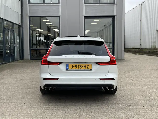 Volvo V60 2.0 B3 Business Pro 2020 Benzine 28