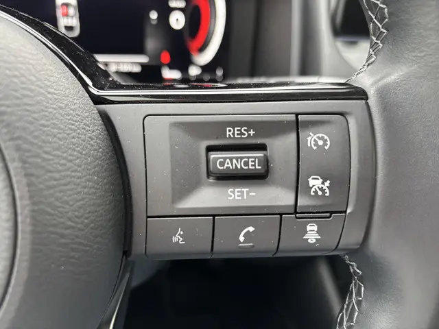 Nissan QASHQAI 1.3 MHEV N-Connecta 2022 Benzine 30