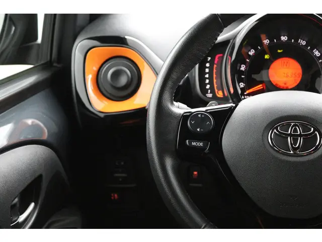 Toyota Aygo 1.0 VVT-i x-JBL 2021 Benzine 19