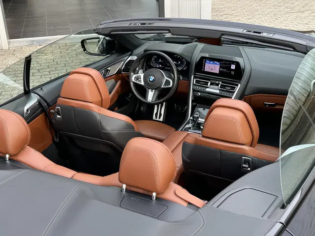 BMW 8 Serie 840i xDrive High Executive 2021 Benzine 20