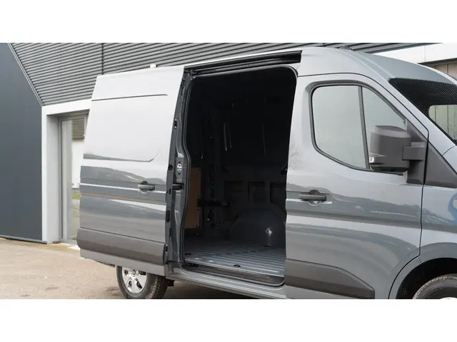 Renault Master T35 2.0 dCi 150 L2H2 Extra 2024 Diesel 14