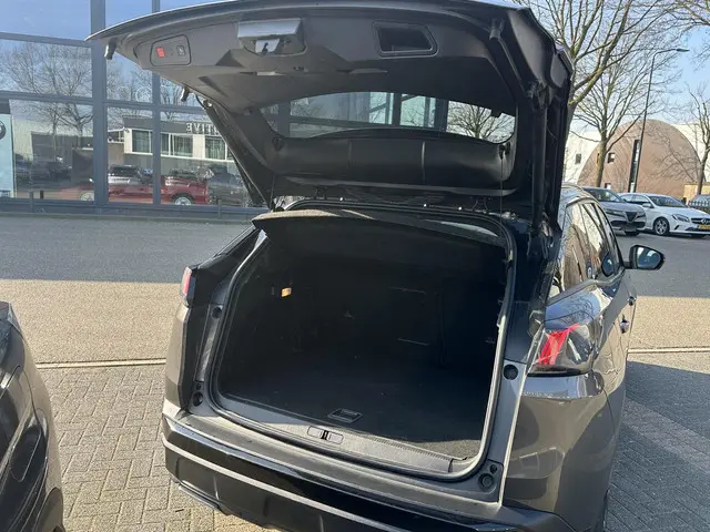 Peugeot 3008 1.6 HYbrid 225 GT 2023 Hybride Benzine 5