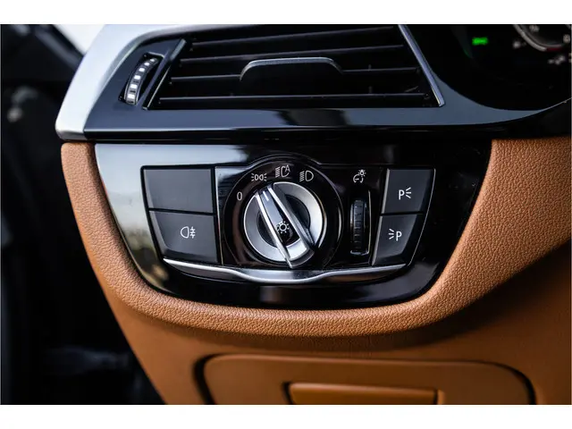 BMW 5 Serie Touring 530e 2021 Hybride Benzine 22