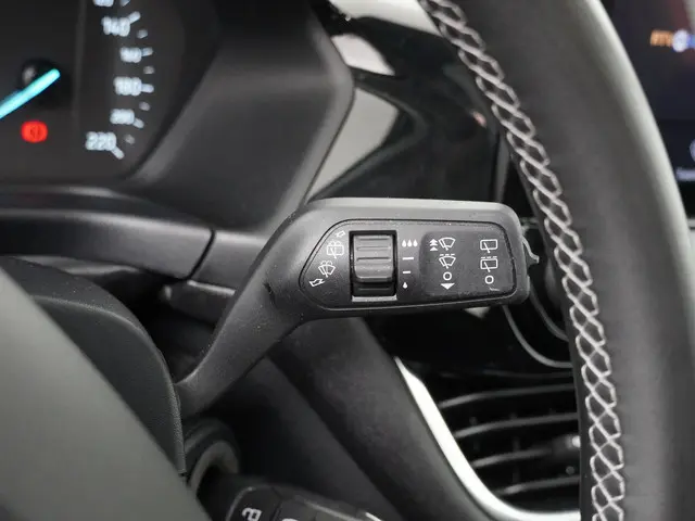 Ford Fiesta 1.0 EcoBoost Titanium 2021 Benzine 18