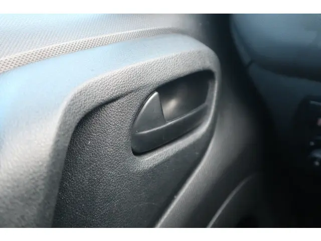 Citroën Berlingo 1.6 BlueHDI 75 Club 2018 Diesel 34