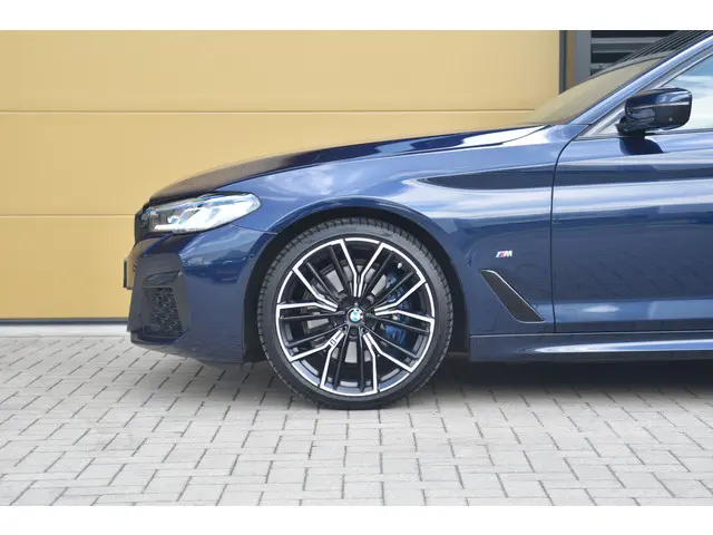 BMW 5 Serie 530i High Executive 2021 Benzine 5
