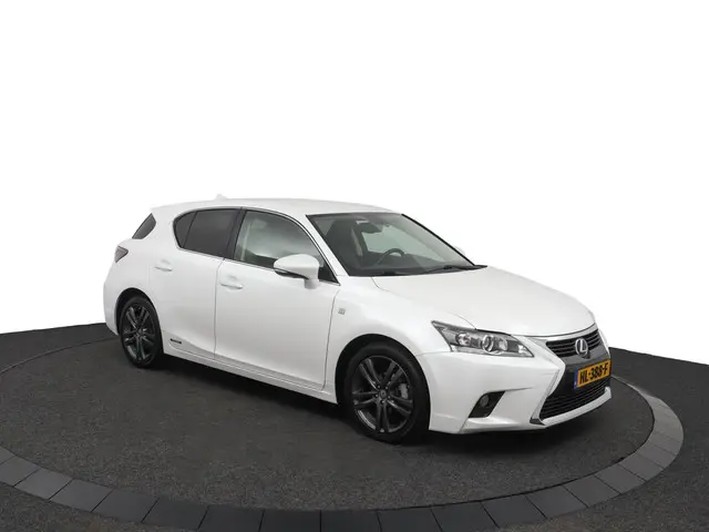 Lexus CT 200h 25th Edition 2015 Hybride Benzine 14