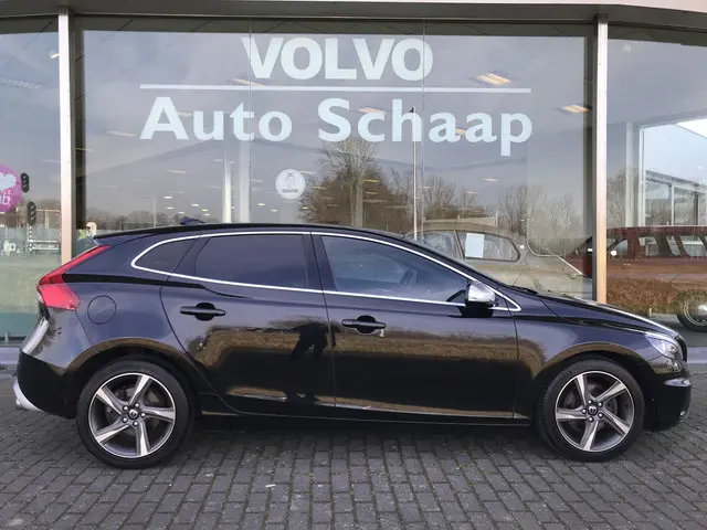 Volvo V40 1.6 T3 R-Design 2013 Benzine 6