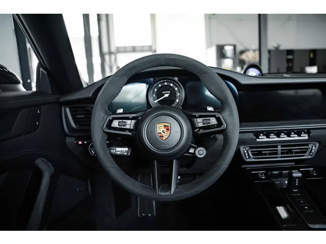 Porsche 911 Carrera GTS Cabrio 2022 Benzine 23