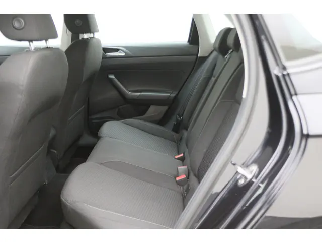 Volkswagen Polo 1.0 MPI Comfortline 2018 Benzine 12