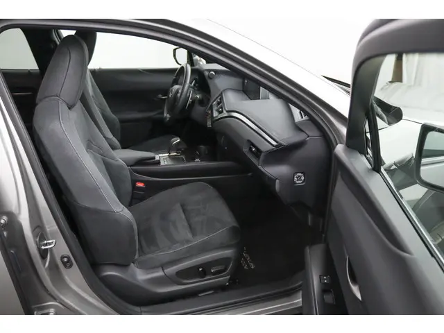 Lexus UX 300e Business 54 kWh 2021 Elektrisch 22