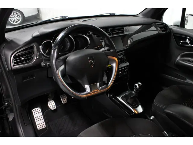 Citroën DS3 1.6 THP Sport Chic 2012 Benzine 19