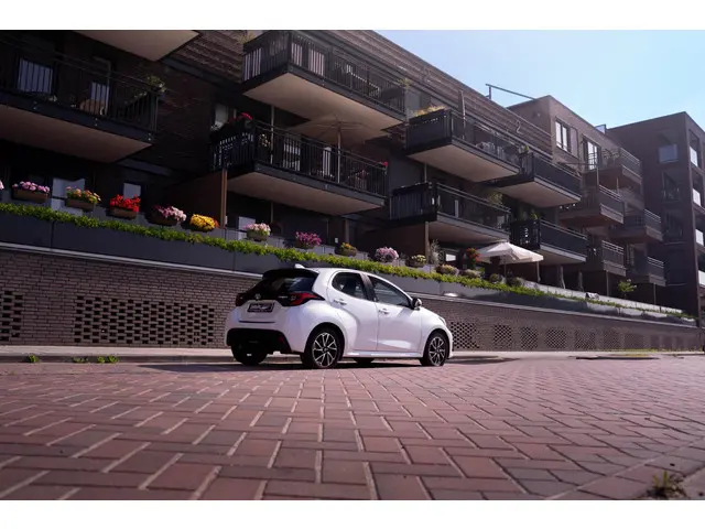Toyota Yaris 1.5 Hybrid 115 Comfort 2022 Hybride Benzine 7