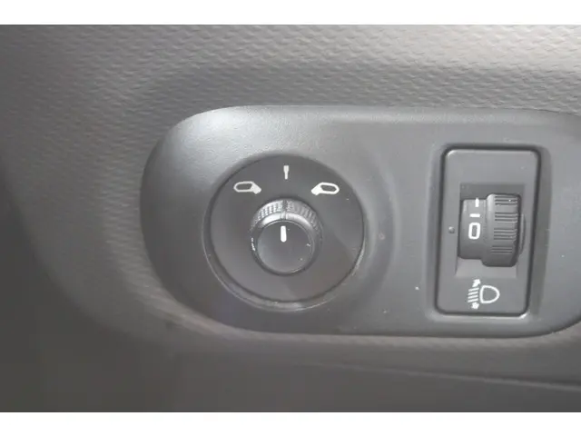 Citroën C4 Cactus 1.2 PureTech Feel 2015 Benzine 17