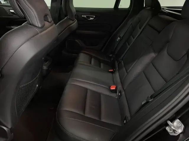 Volvo V60 2.0 B3 Inscription 2021 Benzine 8