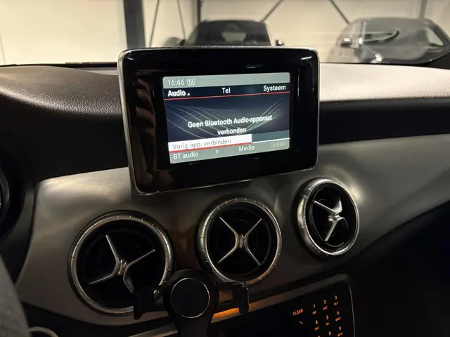 Mercedes-Benz CLA 200 PANO PDC AMG 2014 Benzine 22