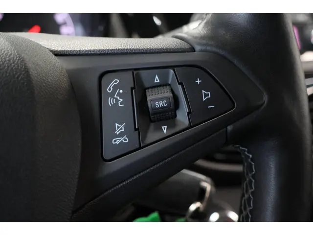 Opel KARL 1.0 Rocks 2018 Benzine 10