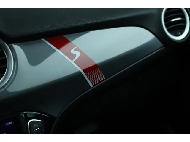 Opel ADAM 1.4 TURBO S 2015 Benzine 6