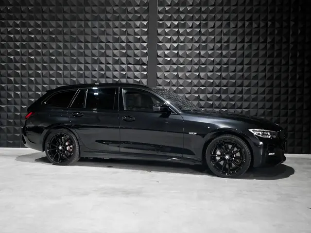 BMW 3 Serie Touring 330e M Sport 2022 Hybride Benzine 2