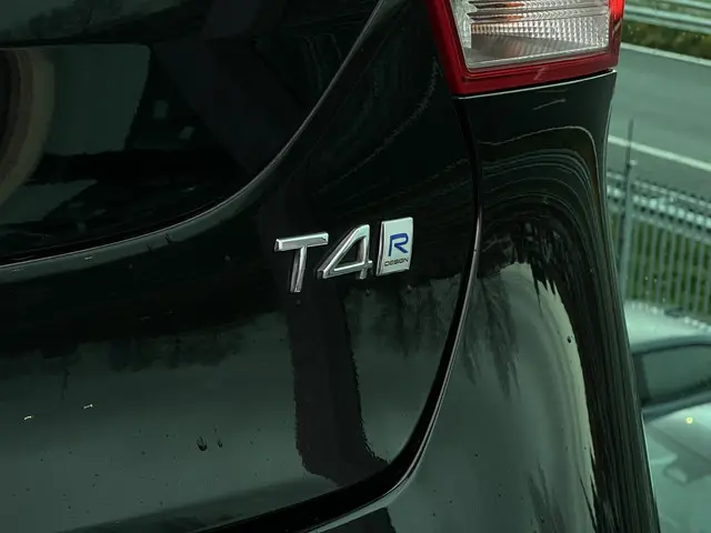 Volvo V40 2.0 T4 Business Sport 2018 Benzine 11