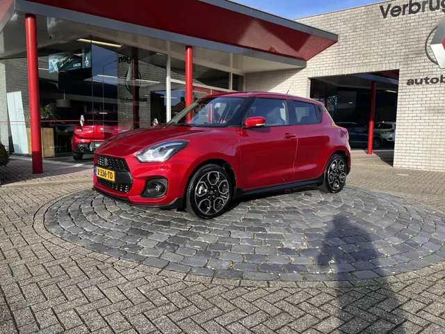 Suzuki Swift 1.4 Sport Smart Hybrid 2021 Benzine 34