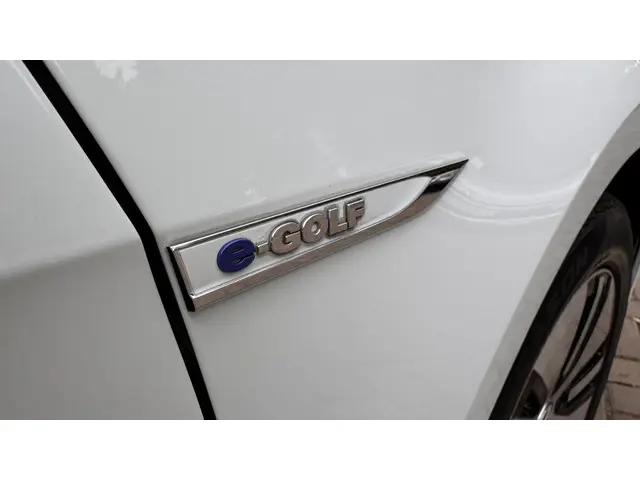 Volkswagen e-Golf e-Golf 2015 Elektrisch 13