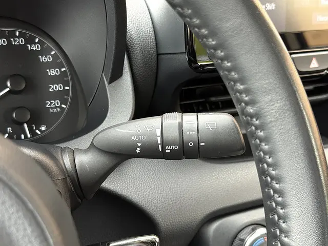 Toyota Yaris 1.5 VVT-i Active 2023 Benzine 26