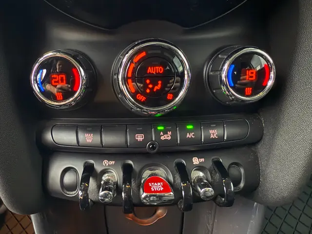 MINI Cooper Mini 1.5 Salt Business 2014 Benzine 9