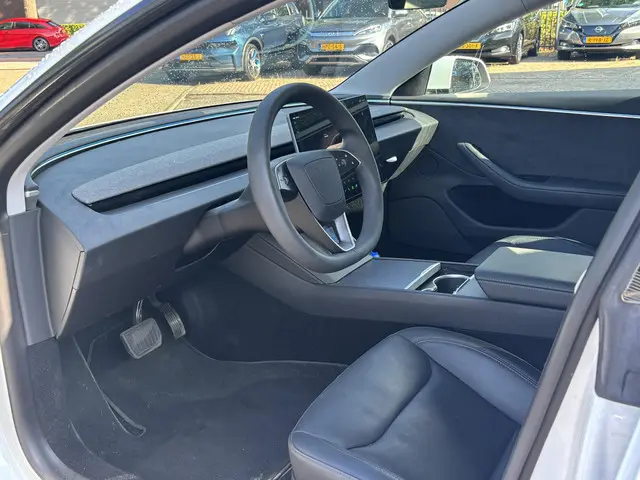 Tesla Model 3 Long Range AWD 78 kWh 2023 Elektrisch 15