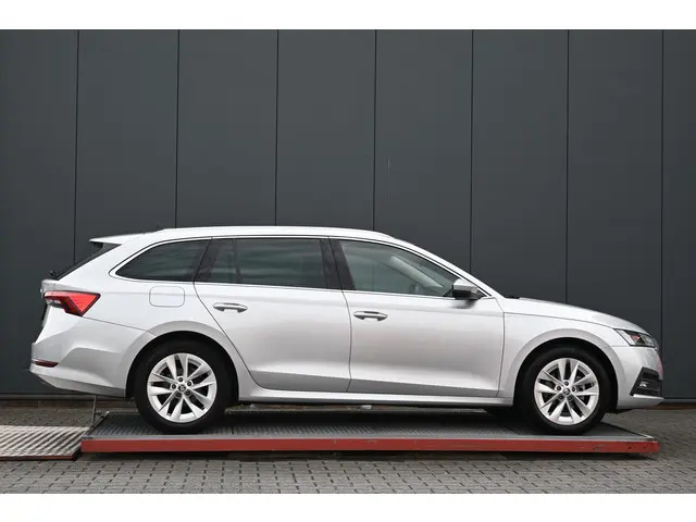 Škoda Octavia Combi 1.0 TSI Style 2021 Benzine 45