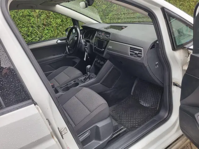 Volkswagen Touran 2.0 TDI SCR Comfortline 2017 Diesel 12