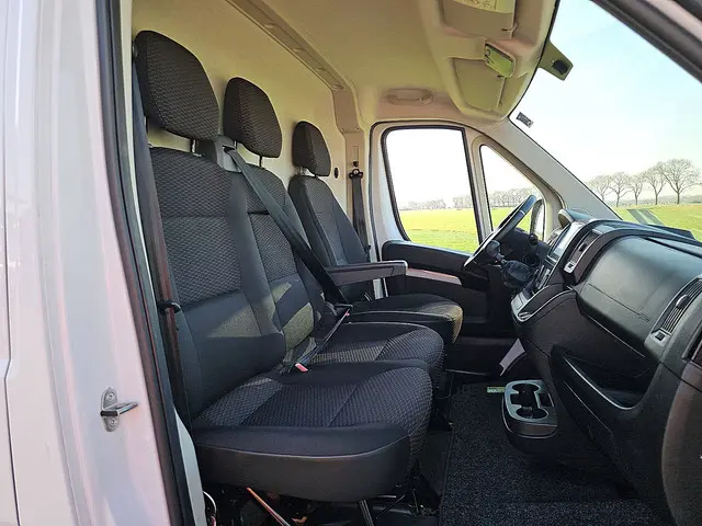 Opel Movano 2.2 2023 Diesel 7