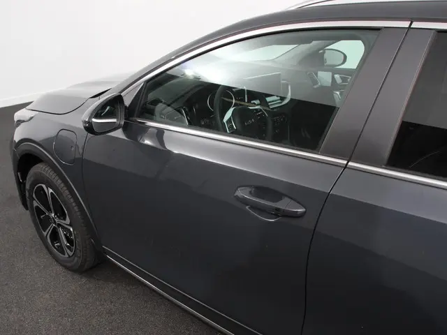 Kia XCeed 1.6 GDi PHEV DynamicLine 2025 Hybride Benzine 25