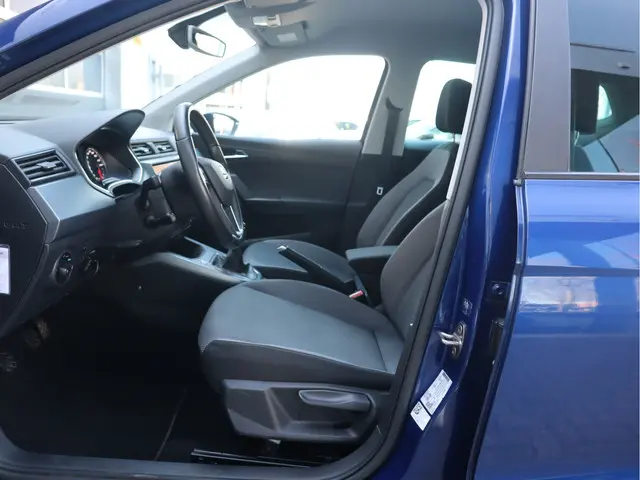 SEAT Arona 1.0 TSI Style Business 2019 Benzine 36