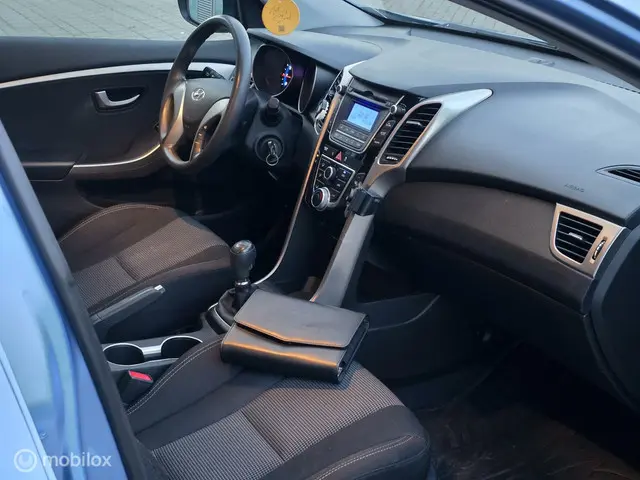 Hyundai i30 1.4✅️Airco✅️Apk✅️ 2013 Benzine 12