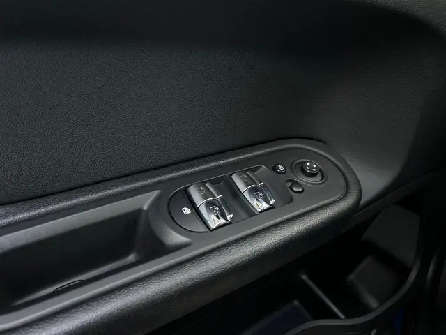 MINI Countryman Mini 1.5 Cooper 2017 Benzine 17