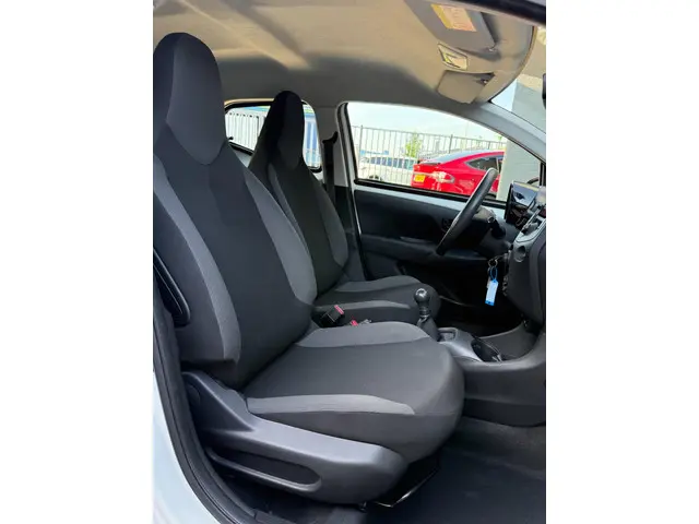 Toyota Aygo 1.0 VVT-i x-fun app carplay 2021 Benzine 7