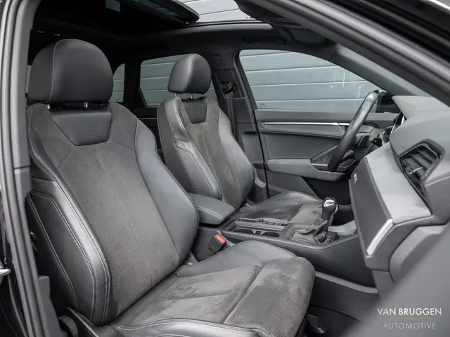 Audi Q3 45 TFSI E S-Line 2022 Hybride Benzine 43